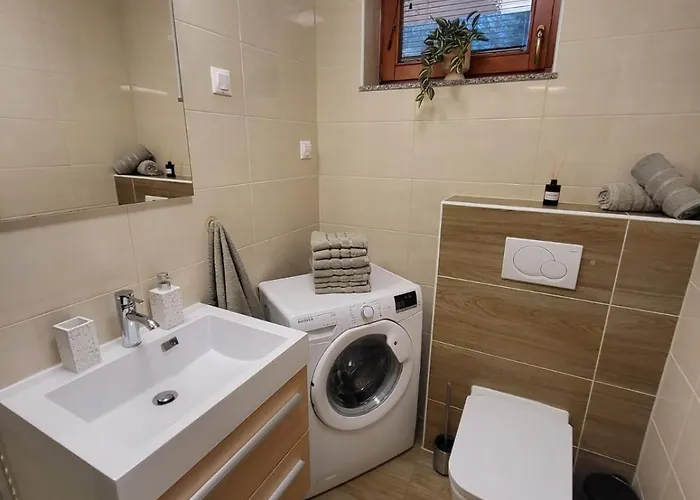 Rogla Apartma Rdeca Kapica *